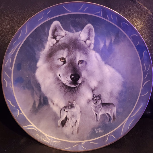 Wolf Plate