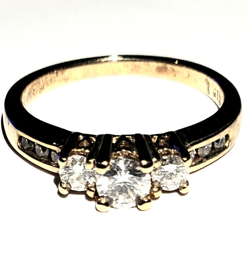 Ladies 14K Yellow Gold Diamond Ring