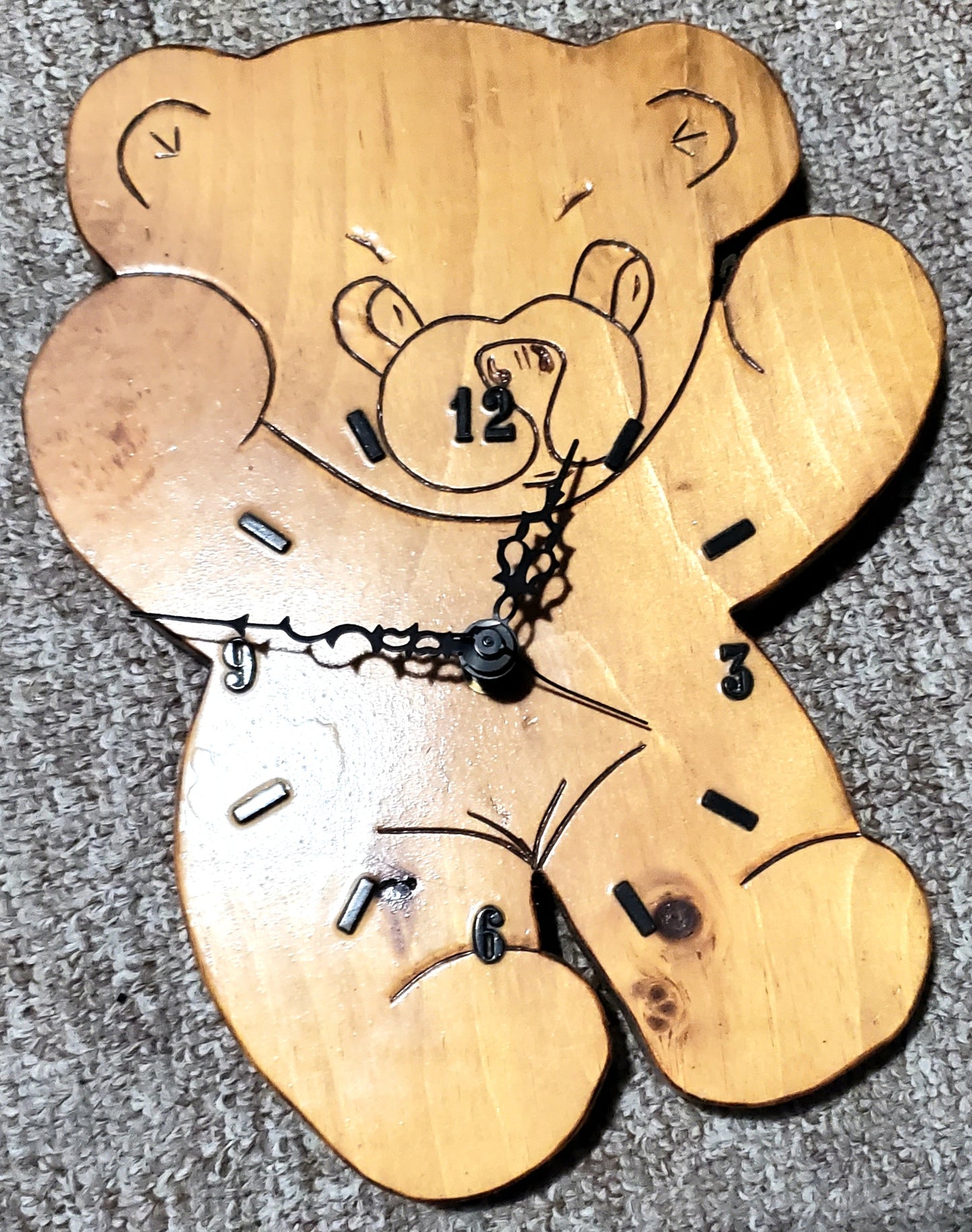 Bear Clock Wood Good Condition