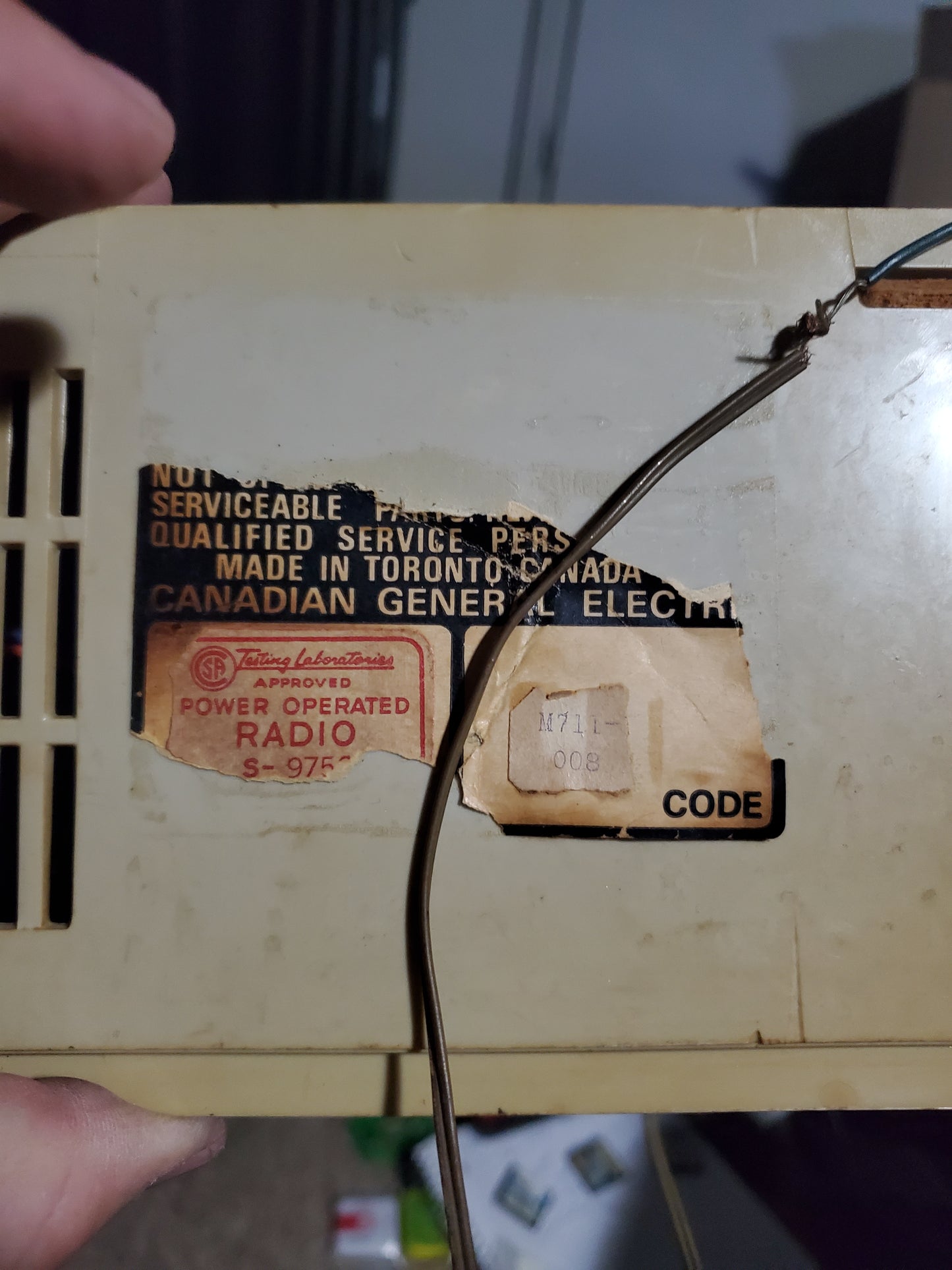 Vintage 50s General Electric GE T-1151 B Solid State Radio