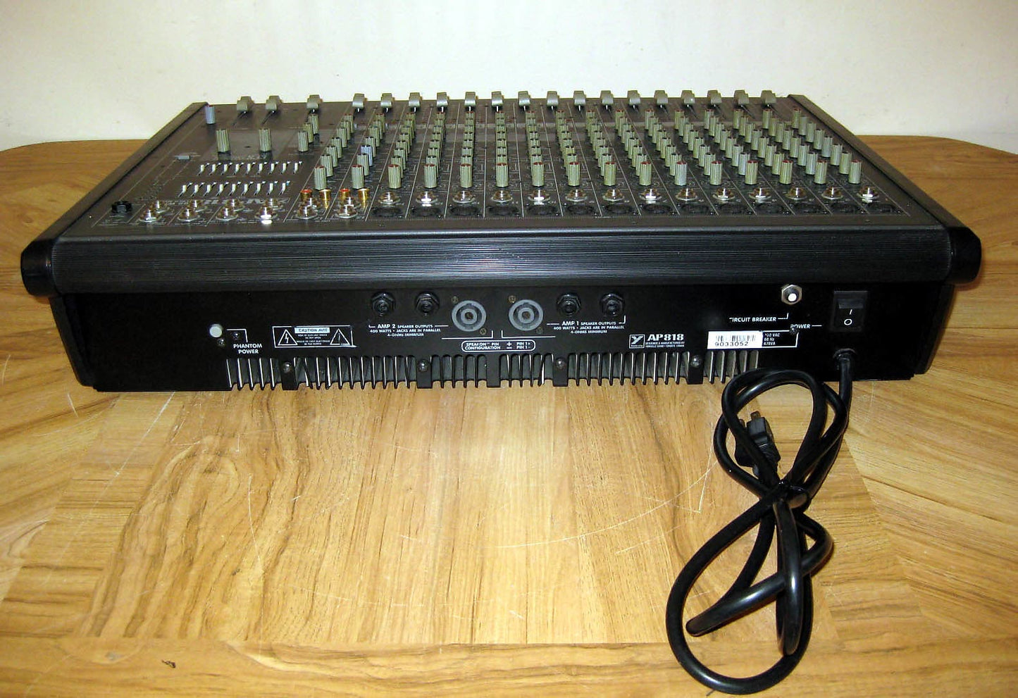 Yorkville AP818 18 Channel Stereo Powered Mixer