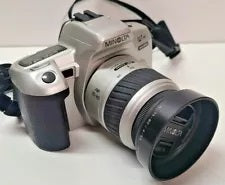 Minolta Maxxum QTsi 35mm SLR Film Camera with 35-80mm AF Zoom Lens